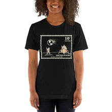 画像をギャラリービューアに読み込む, Cthulhu Moonlanding Commemorative Stamp Unisex T-Shirt
