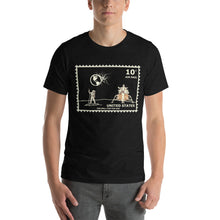 画像をギャラリービューアに読み込む, Cthulhu Moonlanding Commemorative Stamp Unisex T-Shirt
